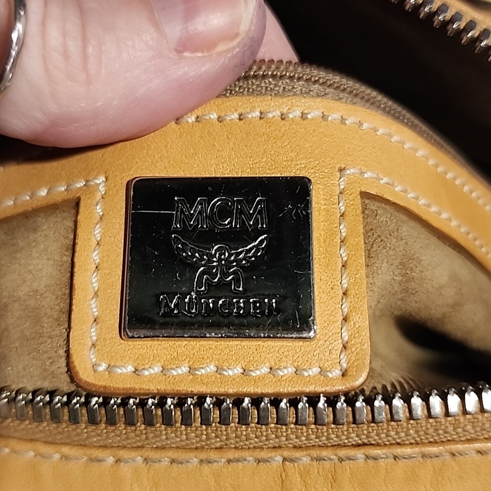 MCM Boston Satchel Bag Purse W COA & Dust Bag Excellent - Picture 8 of 10